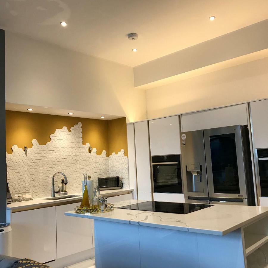 2 Bed Chic Apartment In Glasgow City Centre Bagian luar foto